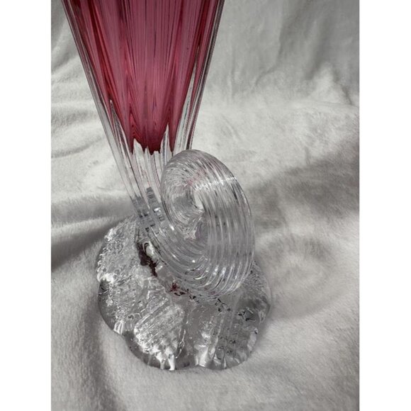 Vintage Handblown Cranberry Glass Cornucopia Vase with Ruffled Edge - Picture 7 of 10